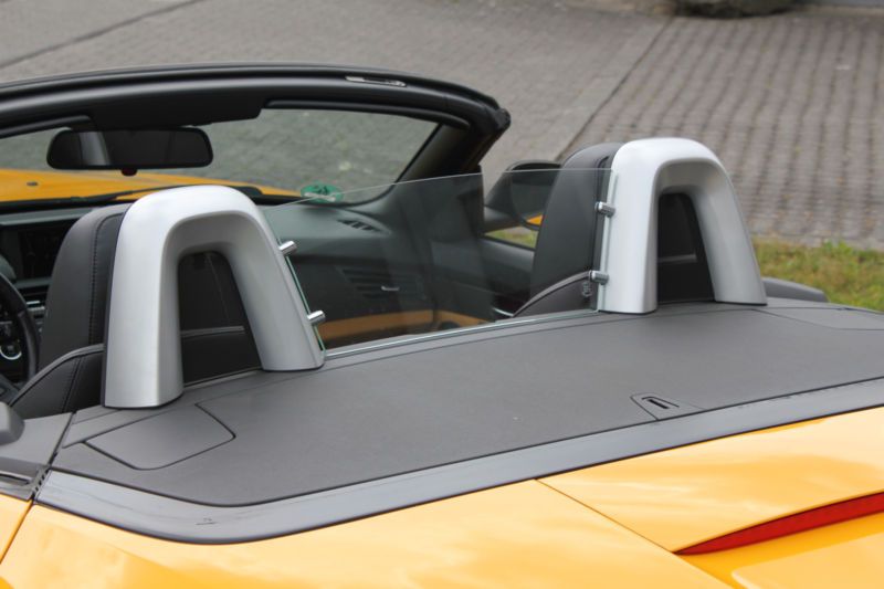 BMW Z4 • 2010 • 119,000 km 8