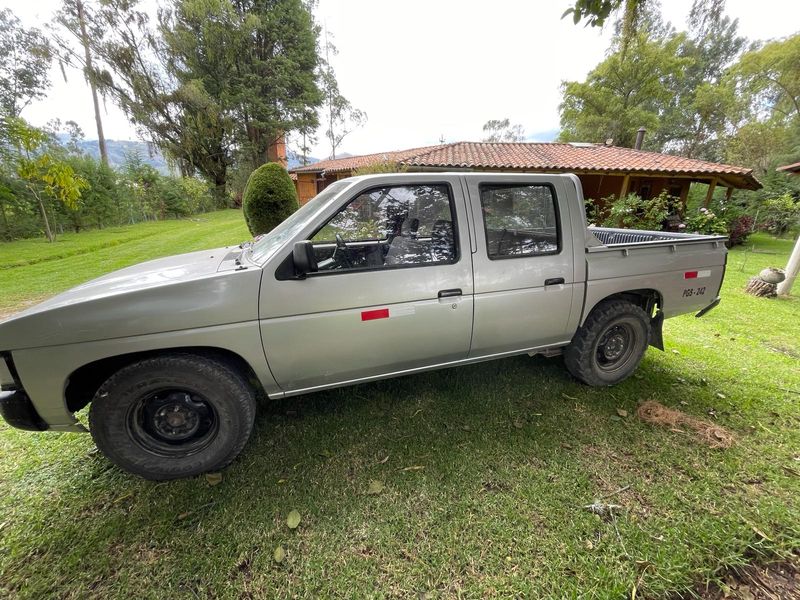 Nissan Pickup • 1997 • 119,000 km 5