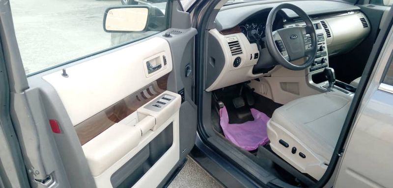 Ford Flex • 2010 • 80,693 km 9