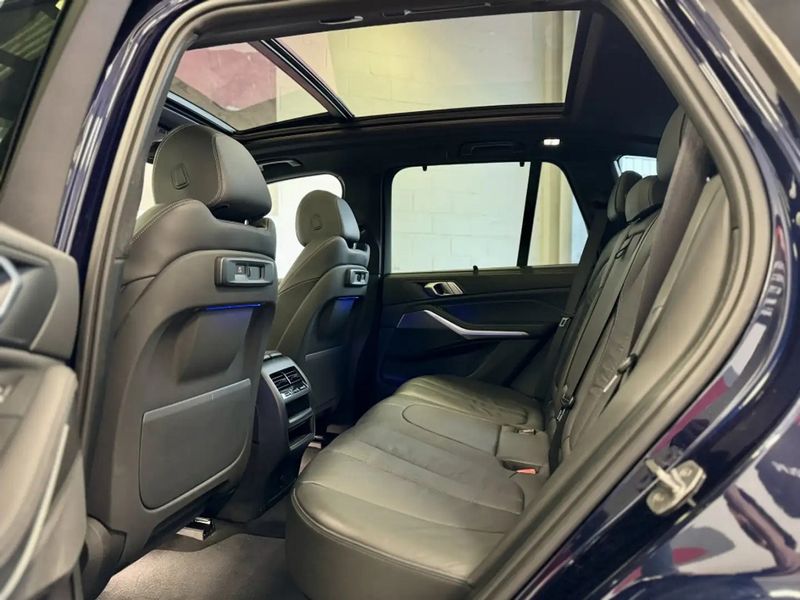 BMW X5 • 2020 • 82,000 km 11