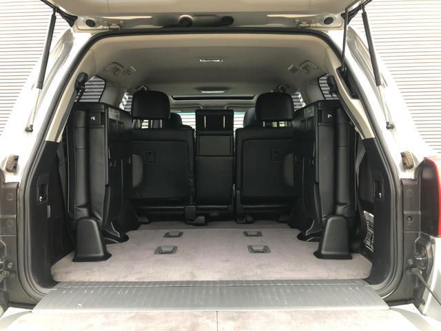 Toyota Land Cruiser • 2015 • 56,319 km 9