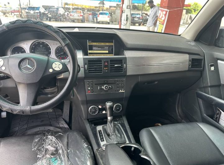 Mercedes-Benz GLK-Class • 2010 • 12,000 km 4