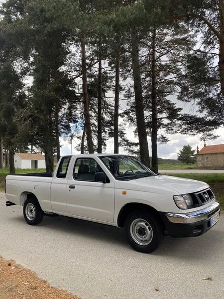 Nissan Pickup • 1999 • 291,000 km 8