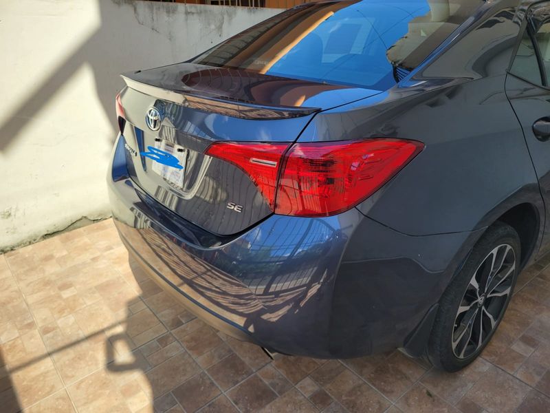 Toyota Corolla • 2018 • 125,000 mi 7