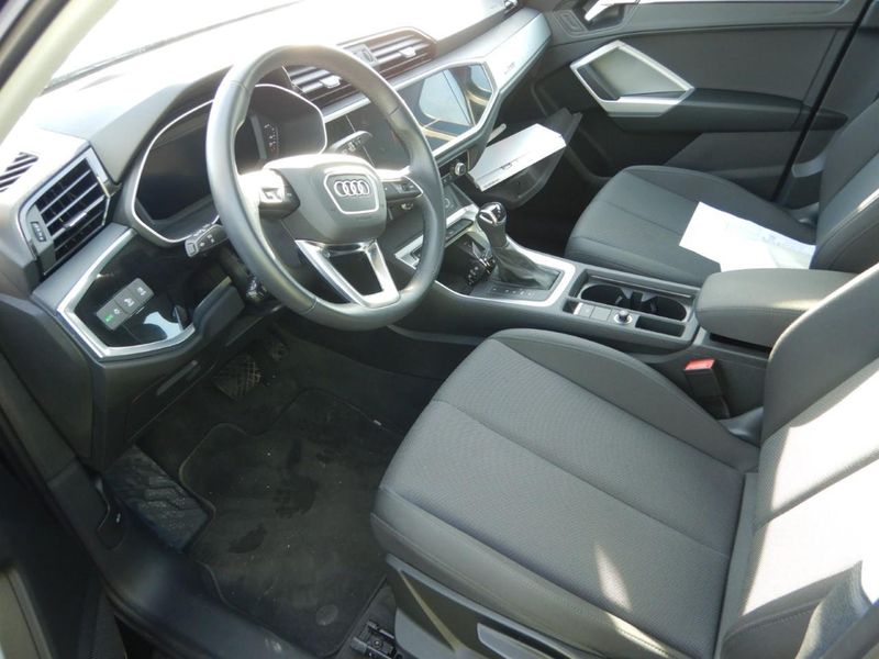 Audi Q3 • 2023 • 21,000 km 2