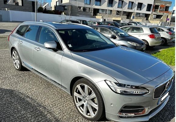 Volvo V90 • 2016 • 119,000 km 32