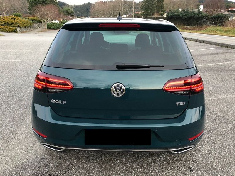 Volkswagen Golf • 2017 • 56,500 km 4