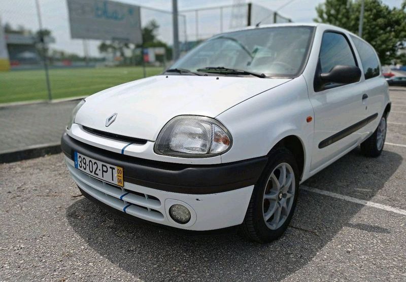 Renault Clio • 2000 • 149,000 km 1