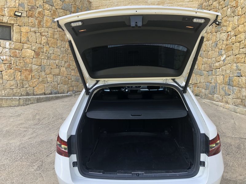 Škoda Superb • 2017 • 145,000 km 5