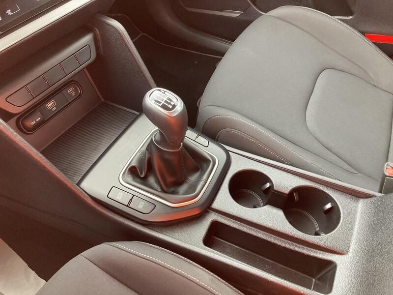 Kia Sportage • 2023 • 28,233 km 17