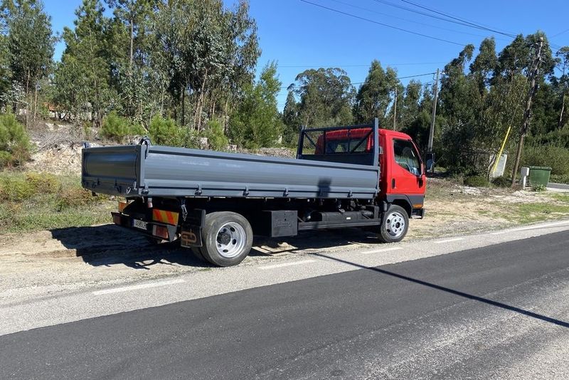 Mitsubishi Fuso canter • 2005 • 75,000 km 2