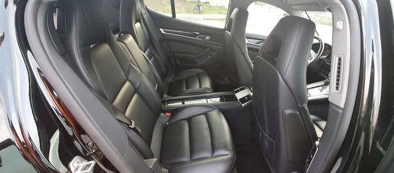 Porsche Panamera • 2011 • 90,000 km 3