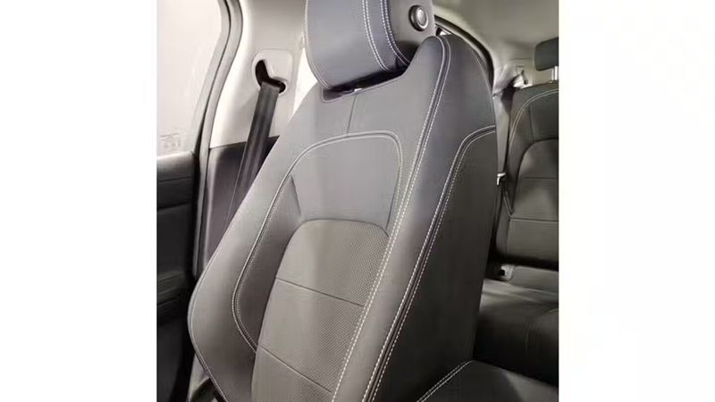 Jaguar I-PACE • 2020 • 41,257 km 7