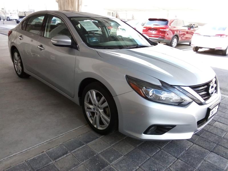 Nissan Altima • 2017 • 46,000 km 14