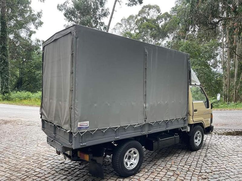 Toyota Dyna • 1991 • 104,000 km 5