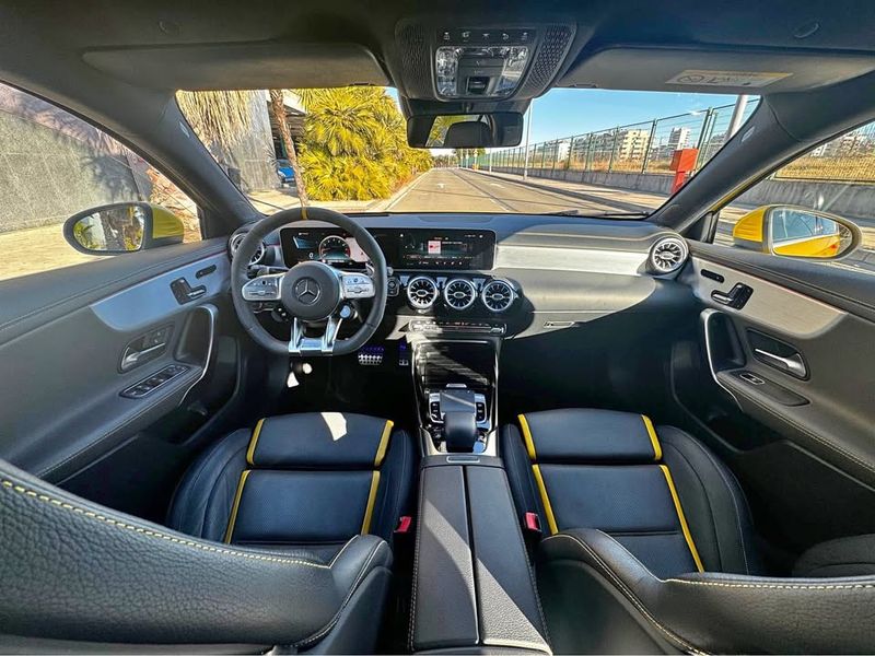 Mercedes-Benz A-Class • 2020 • 60,000 km 3