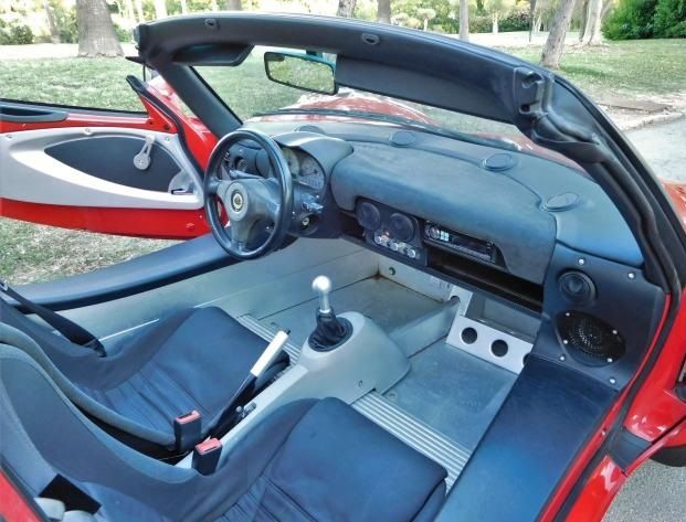 Lotus Elise • 2007 • 139,000 km 2