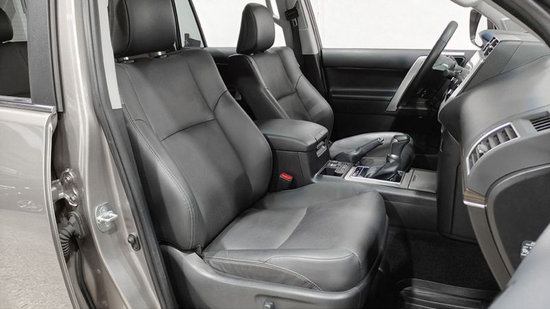 Toyota Land Cruiser • 2022 • 21,400 km 23