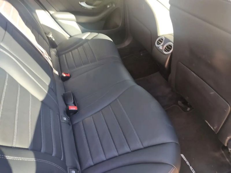 Mercedes-Benz GLC • 2021 • 94,000 km 3