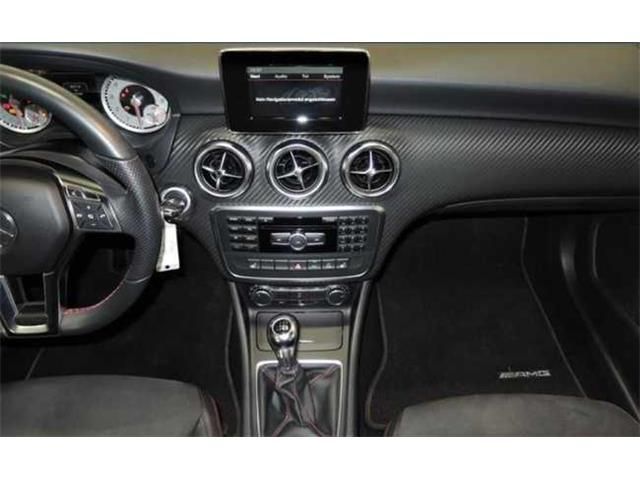 Mercedes-Benz A-Class • 2014 • 169,000 km 9