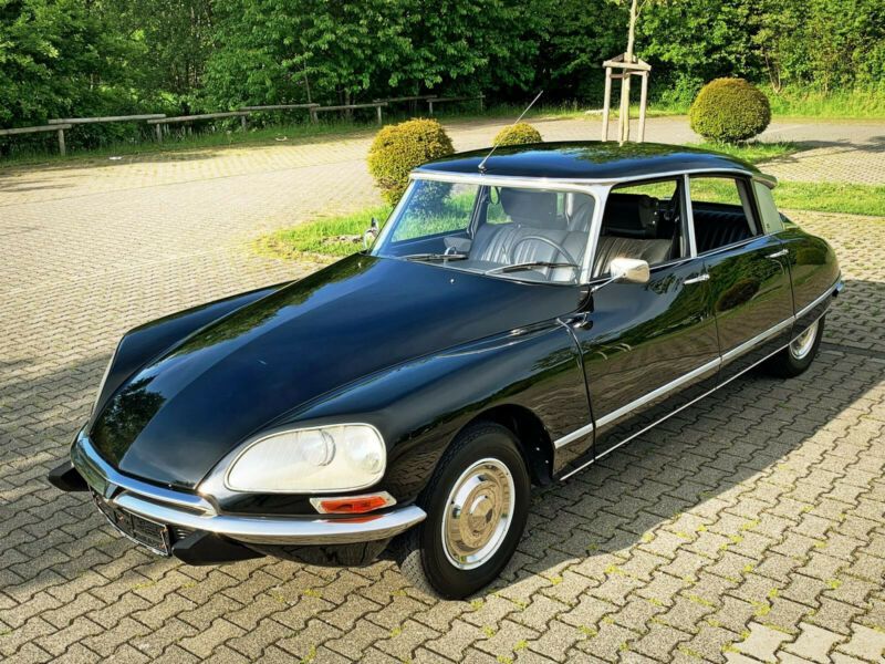 Citroën DS3 • 1968 • 90,786 km 5