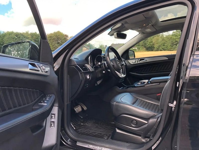 Mercedes-Benz GLE-Class Coupe • 2018 • 181,600 km 7