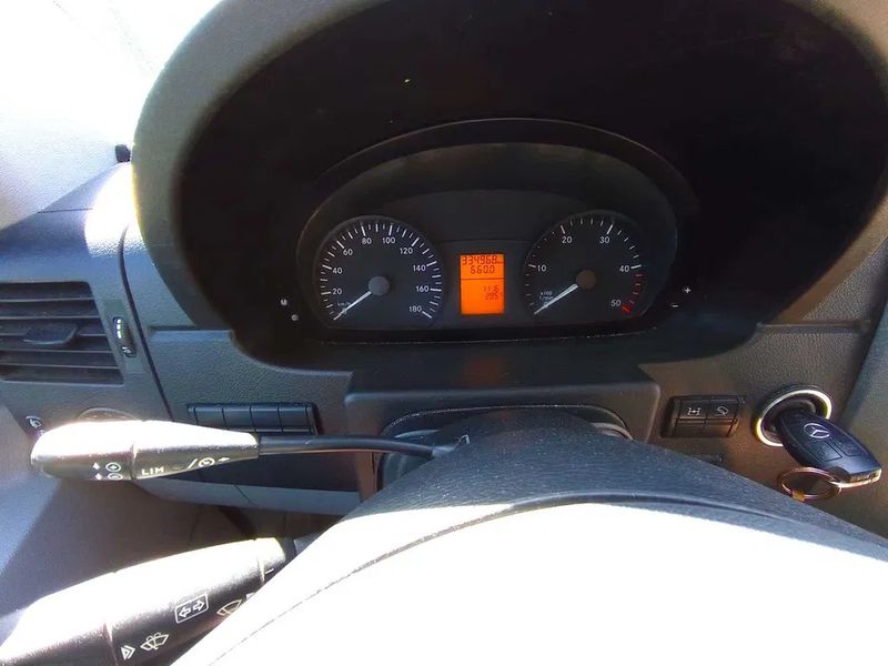 Mercedes-Benz Sprinter • 2012 • 90,000 km 6