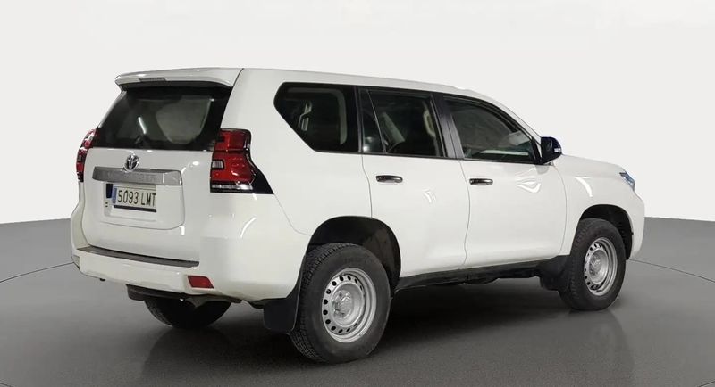 Toyota Land Cruiser • 2021 • 20,098 km 4