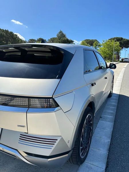 Hyundai Ioniq Electric • 2022 • 42,200 km 15