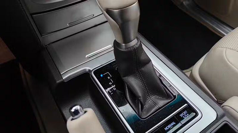 Toyota Land Cruiser • 2022 • 116,987 km 4