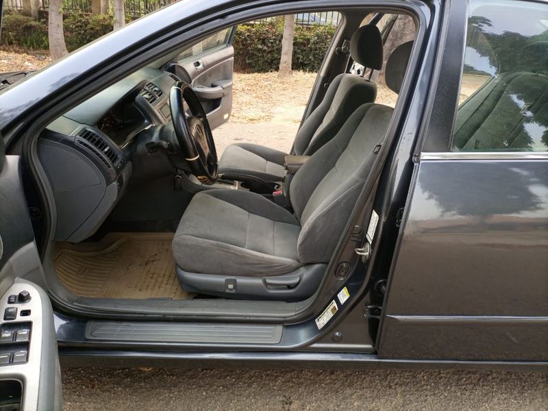 Honda Accord • 2006 • 111,111 km 7