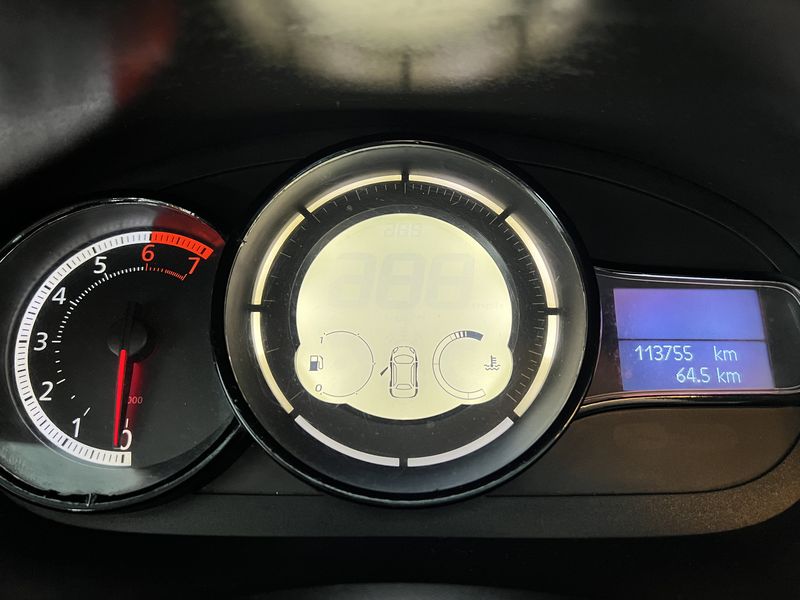 Renault Fluence • 2017 • 113,755 km 10