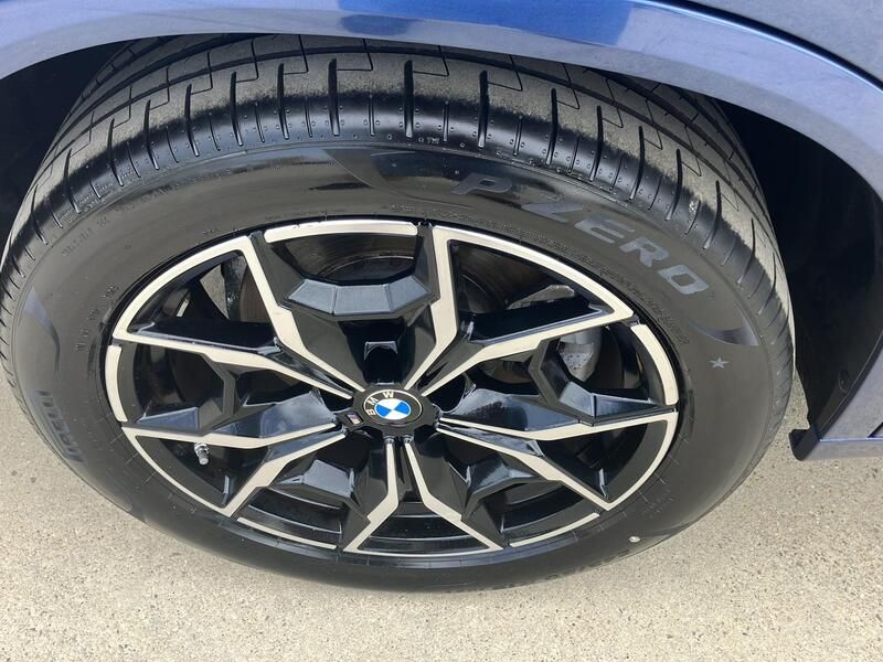 BMW X4 • 2023 • 61,611 km 11