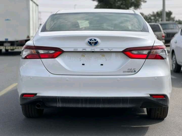 Toyota Camry Hybrid • 2021 • 10 km 4