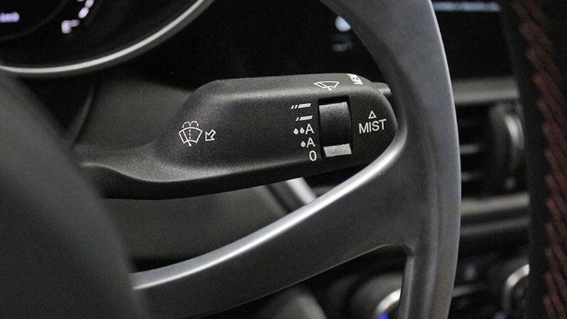 Alfa Romeo Giulia • 2021 • 39,000 km 38