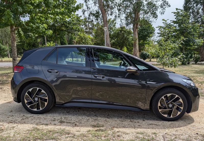 Volkswagen ID.4 • 2021 • 27,980 km 5