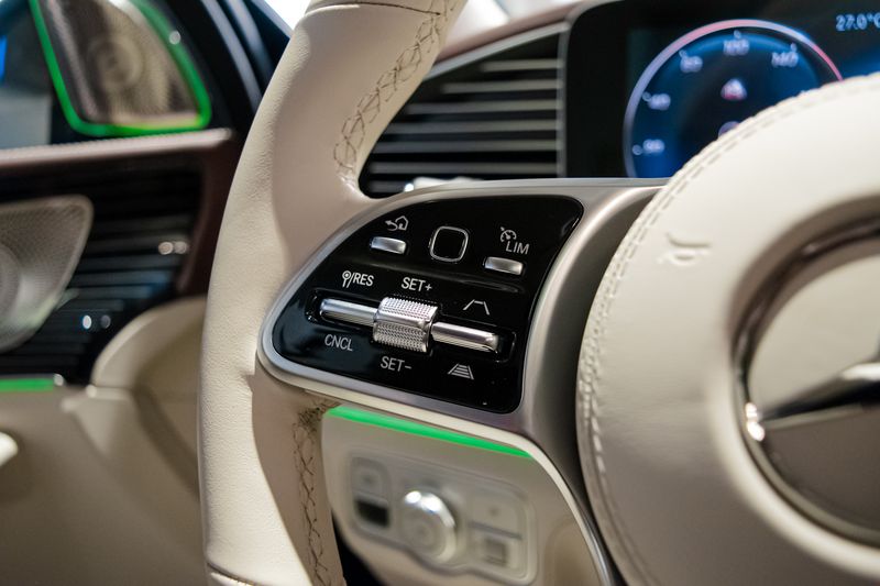 Mercedes-Benz Maybach • 2024 • 3,800 km 16