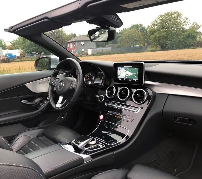 Mercedes-Benz C-Class • 2017 • 125,000 km 8