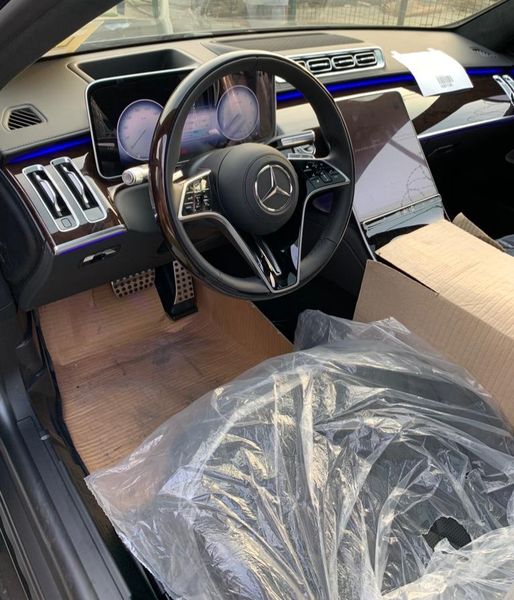 Mercedes-Benz S • 2022 • 0 km 2