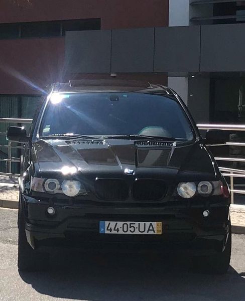 BMW X5 • 2002 • 159,999 km 1
