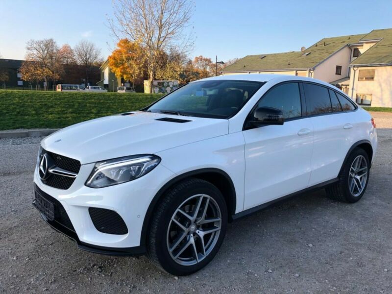 Mercedes-Benz GLE • 2015 • 193,000 km 14