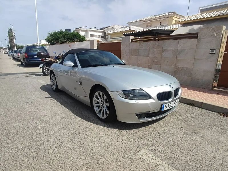 BMW Z4 • 2006 • 145,075 km 1