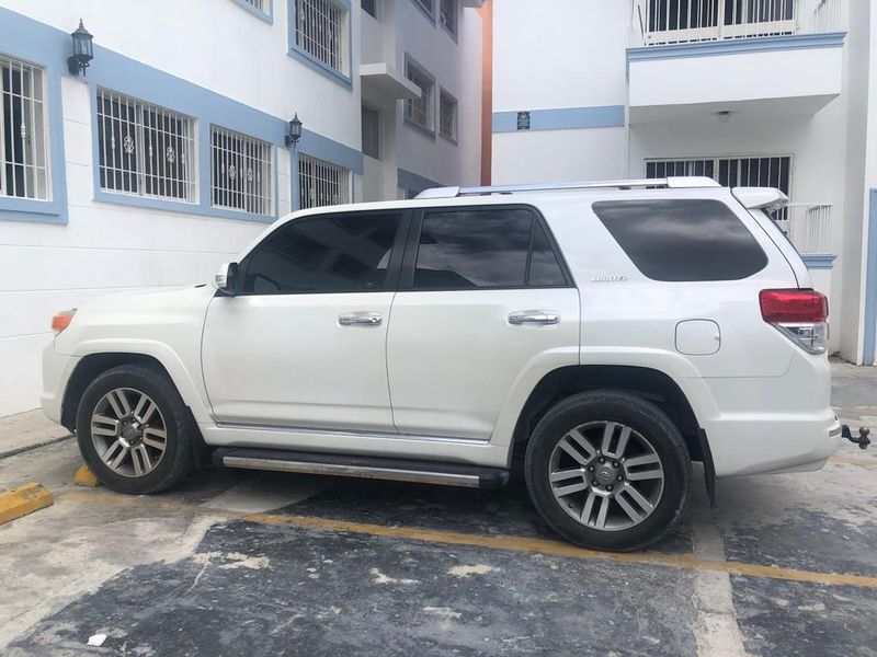 Toyota 4 Runner Limited • 2013 • 109,950 km 4