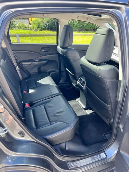 Honda CR-V • 2015 • 93,000 km 9