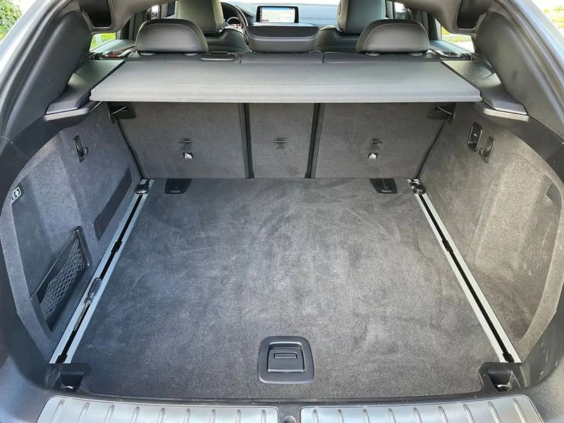 BMW X4 • 2018 • 108,000 km 9