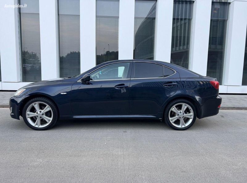 Lexus IS • 2006 • 300 km 9