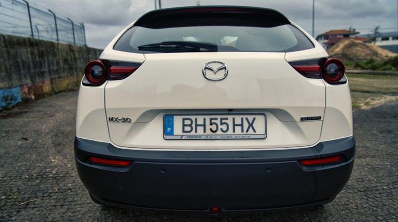 Mazda MX-3 • 2020 • 27,000 km 2