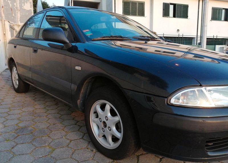 Mitsubishi Carisma • 1999 • 199,999 km 2