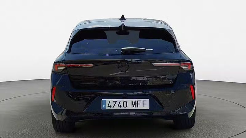 Opel Astra • 2023 • 36,060 km 9