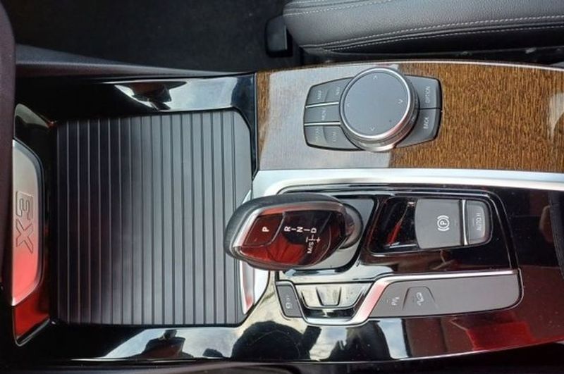 BMW X3 • 2018 • 74,000 km 8